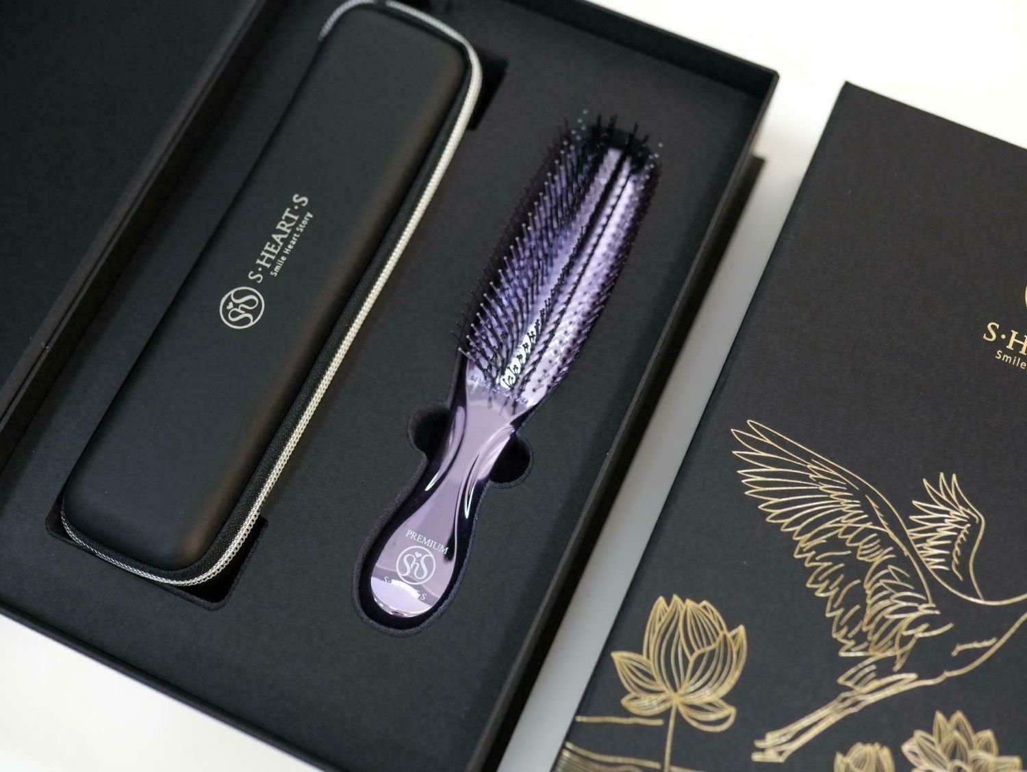 Премиальная расческа S-heart-S Scalp Brush Premium — купить в Japrise Премиальная расческа S-heart-S Scalp Brush Premium — фото товара S-HEART-S