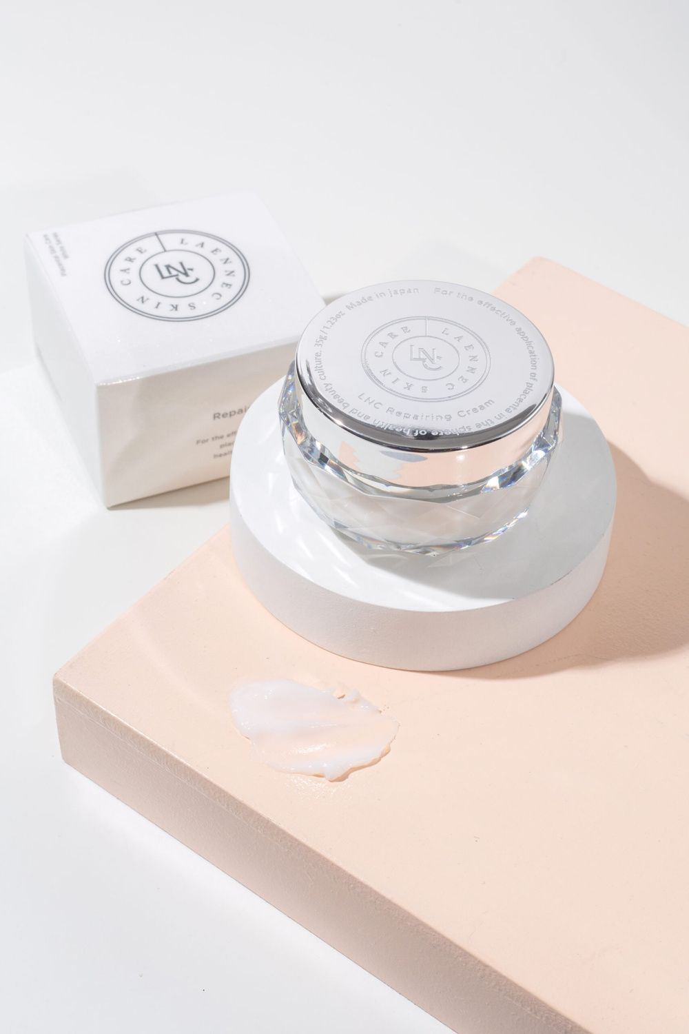 Крем-репарант плацентарный с увлажняющим эффектом LNC Repairing Cream — фото товара Laennec Skincare