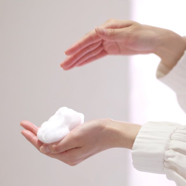 Пенка очищающая плацентарная с увлажняющим эффектом Moist Skin Washing Foam — купить в Japrise Пенка очищающая плацентарная с увлажняющим эффектом Moist Skin Washing Foam — фото товара BB Laboratories