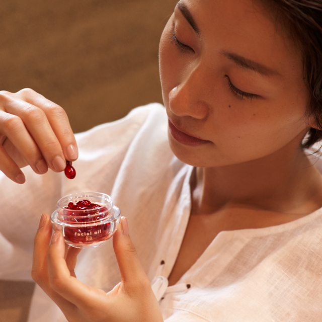 Масло омолаживащее с фитоэстрогенами Facial Oil — купить в Japrise Масло омолаживащее с фитоэстрогенами Facial Oil — фото товара BB Laboratories