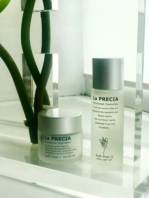 Комплекс для без кислотного пилинга с эффектом шлифовки Крем+Лосьон UTP La PRECIA Soft Peel — фото товара Laennec Skincare