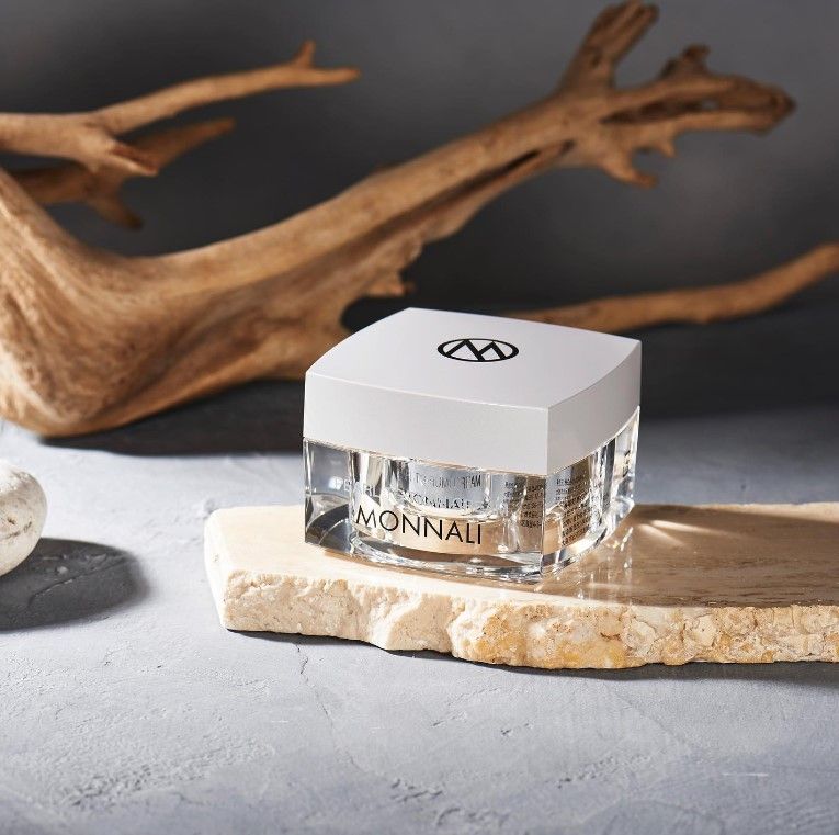 Крем с успокаивающим эффектом для любого типа кожи Monnali Pearl TG-Rumi — купить в Japrise Крем с успокаивающим эффектом для любого типа кожи Monnali Pearl TG-Rumi — фото товара MONNALI