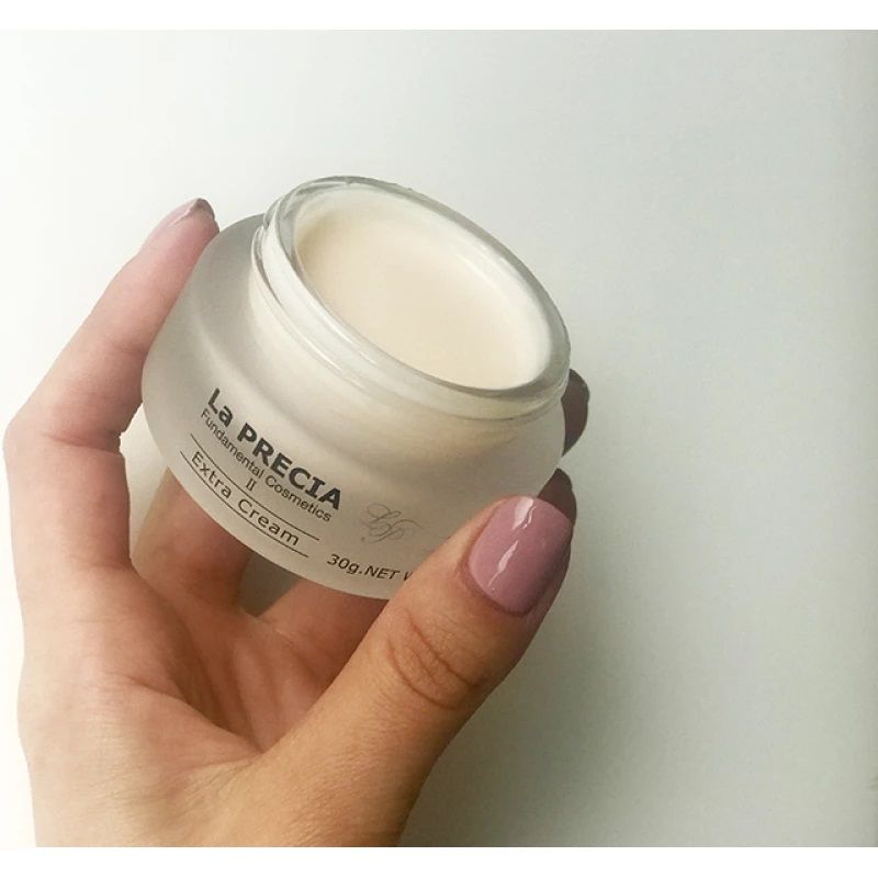 Антивозрастной экстра крем для лица на основе плаценты, GF и экстрактов экзотических фруктовых растений UTP La PRECIA Extra Cream — фото товара Laennec Skincare