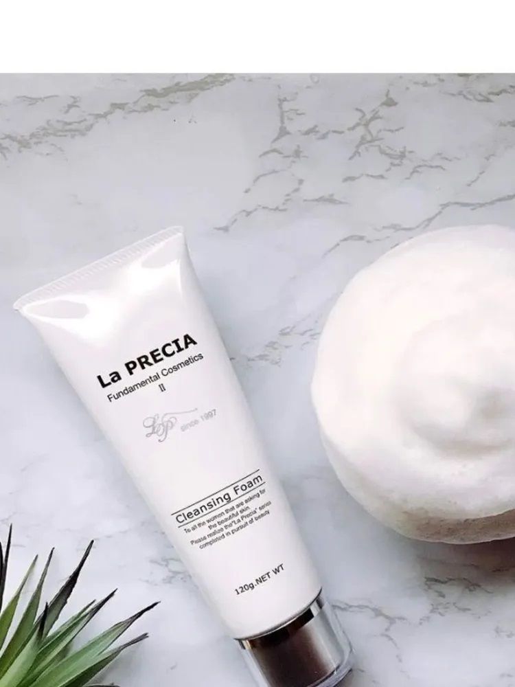 Очищающая пенка с экстрактом плаценты и морским илом UTP La PRECIA Cleansing Foam