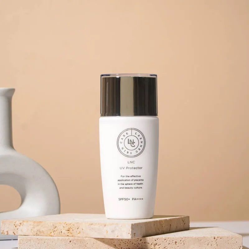 Эмульсия солнцезащитная с увлажняющим эффектом SPF 50+ PA++++ LNC UV Protector — купить в Japrise Эмульсия солнцезащитная с увлажняющим эффектом SPF 50+ PA++++ LNC UV Protector — фото товара Laennec Skincare