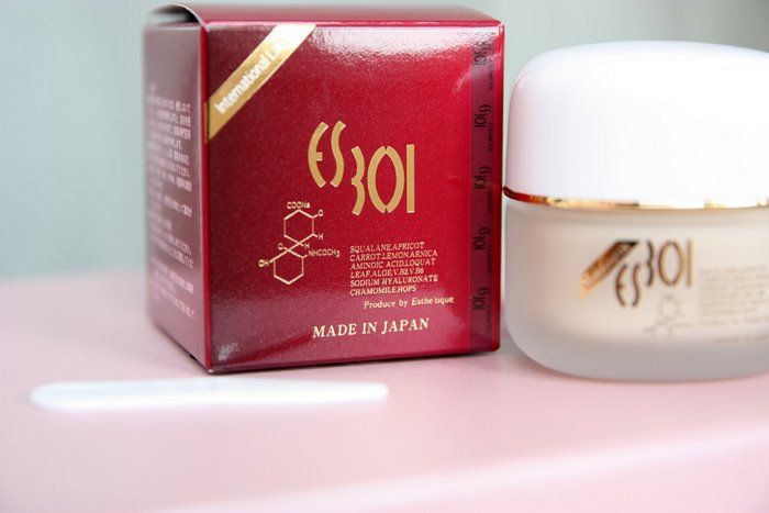 Маска супер-лифтинг с отбеливающим эффектом ES 301 ED Wrincs and White — фото товара ES301