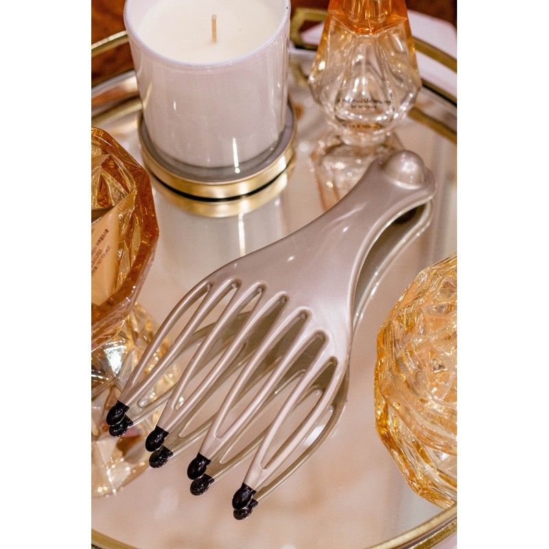 Массажер для кожи головы с закругленными зубцами и природными минералами Vess Hear Refreshing Cassa Refresher