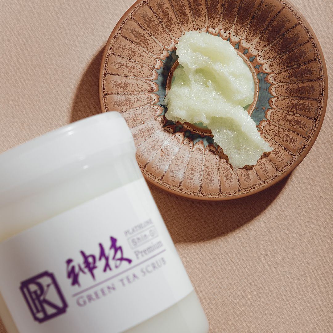 Плацентарный солевой скраб для тела с экстрактом зеленого чая Plathlone Green Tea Scrub — фото товара Plathlone