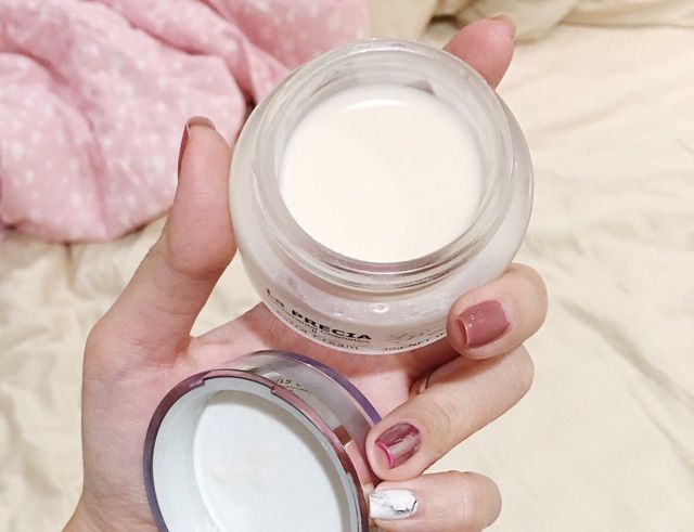 Флюидный крем на основе экстракта плаценты, керамидного комплекса и коллагена UTP La PRECIA Placenta Cream — купить в Japrise Флюидный крем на основе экстракта плаценты, керамидного комплекса и коллагена UTP La PRECIA Placenta Cream — фото товара Laennec Skincare